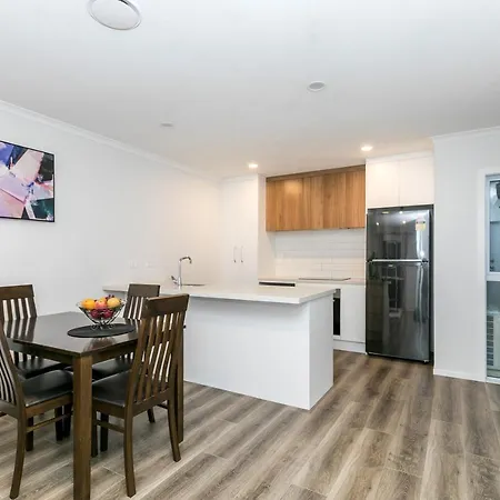Comfy Stay Close To City Center Hamilton Exterior photo