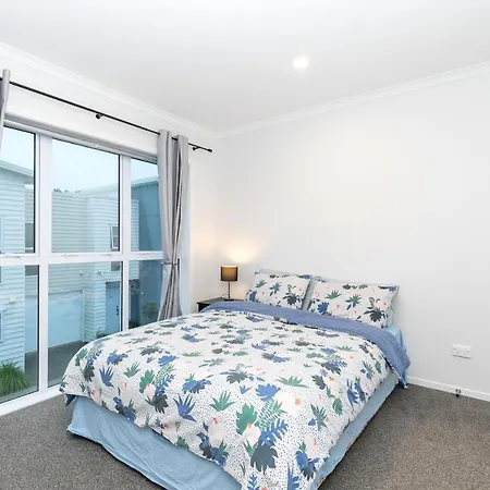 Comfy Stay Close To City Center Hamilton Exterior photo