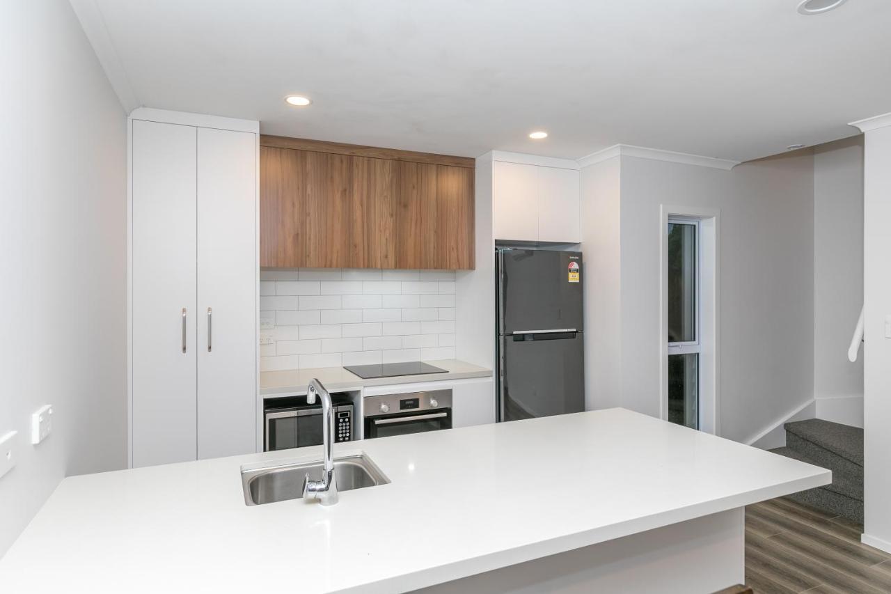 Comfy Close To Center Apartment *